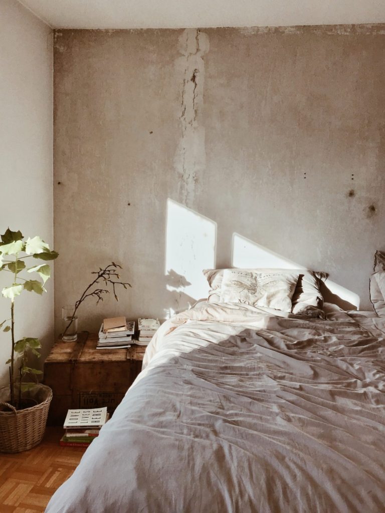 Bed, table, sunlight